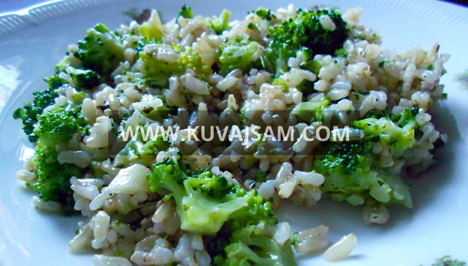 Pirinač sa brokolijem (foto: kuvajsam.com)