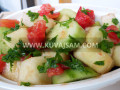 Salata sa krastavcem, paradajzom i dinjom (foto: kuvajsam.com)