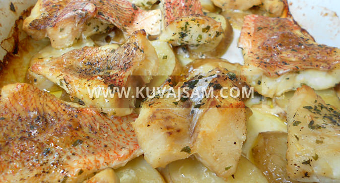 Škarpina pečena na krompiru (foto: kuvajsam.com)