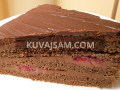 Čoko torta sa malinama (foto: kuvajsam.com)