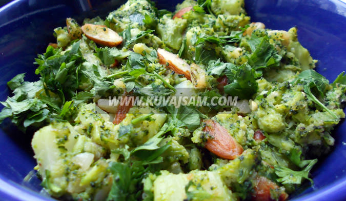 Brokoli salata sa bademima (foto: kuvajsam.com)