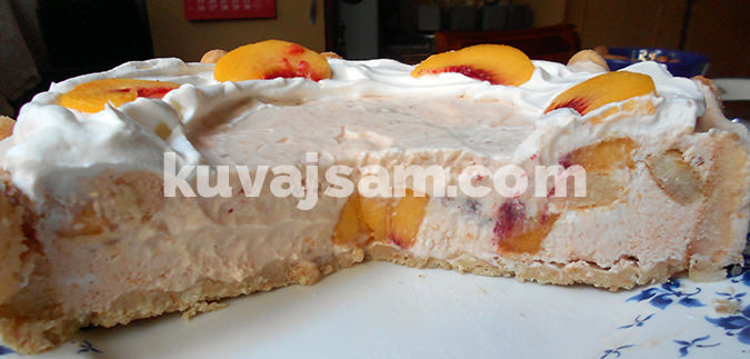 Breskva torta (foto: kuvajsam.com)