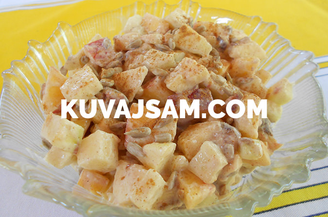 Salata od tikvica sa voćem (foto: kuvajsam.com)